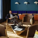 Отель Mercure Lyon Eurexpo Жена