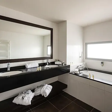 Mercure Lyon Eurexpo Hotel 4*