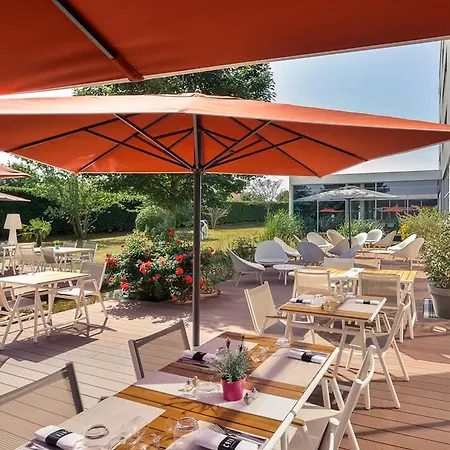 Mercure Lyon Eurexpo ホテル 4*